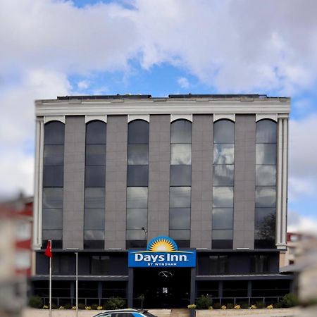 Days Inn By Wyndham Istanbul Arnavutkoy Eksteriør billede
