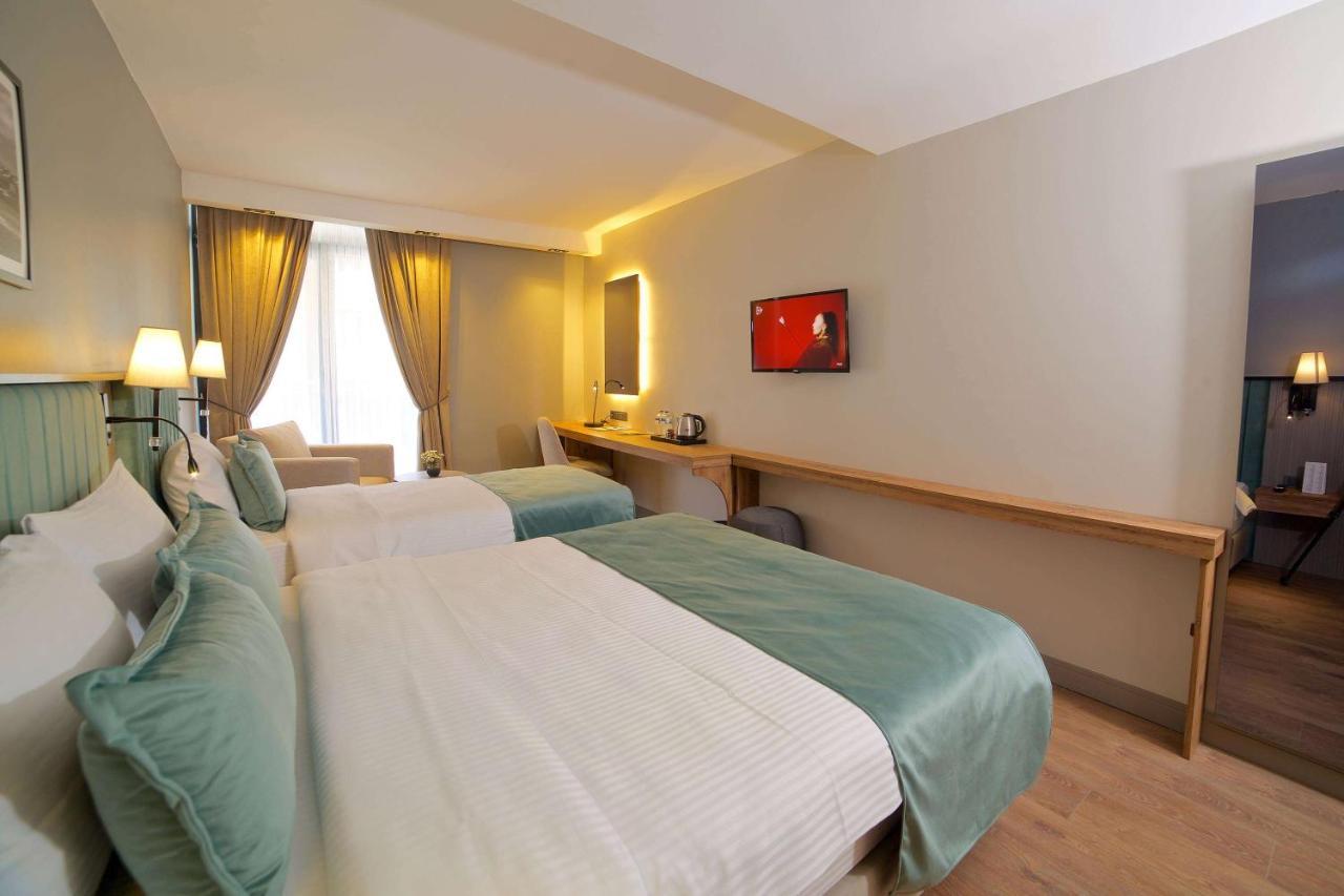 Days Inn By Wyndham Istanbul Arnavutkoy Eksteriør billede