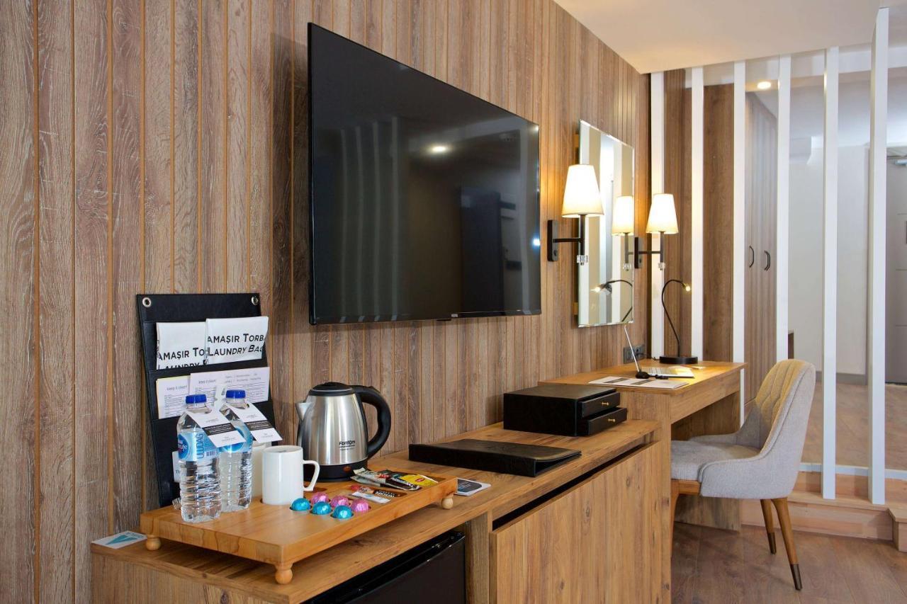 Days Inn By Wyndham Istanbul Arnavutkoy Eksteriør billede