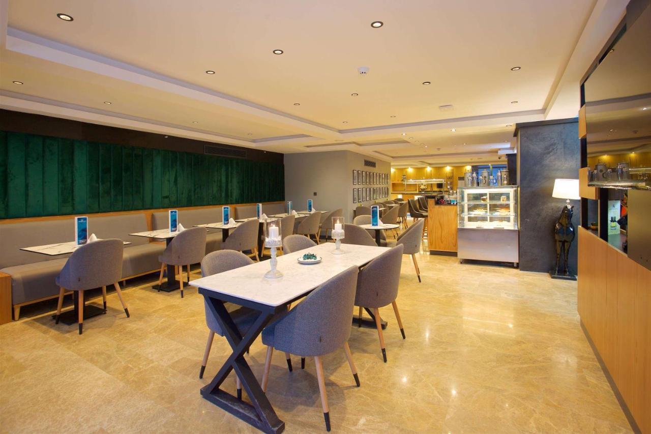 Days Inn By Wyndham Istanbul Arnavutkoy Eksteriør billede