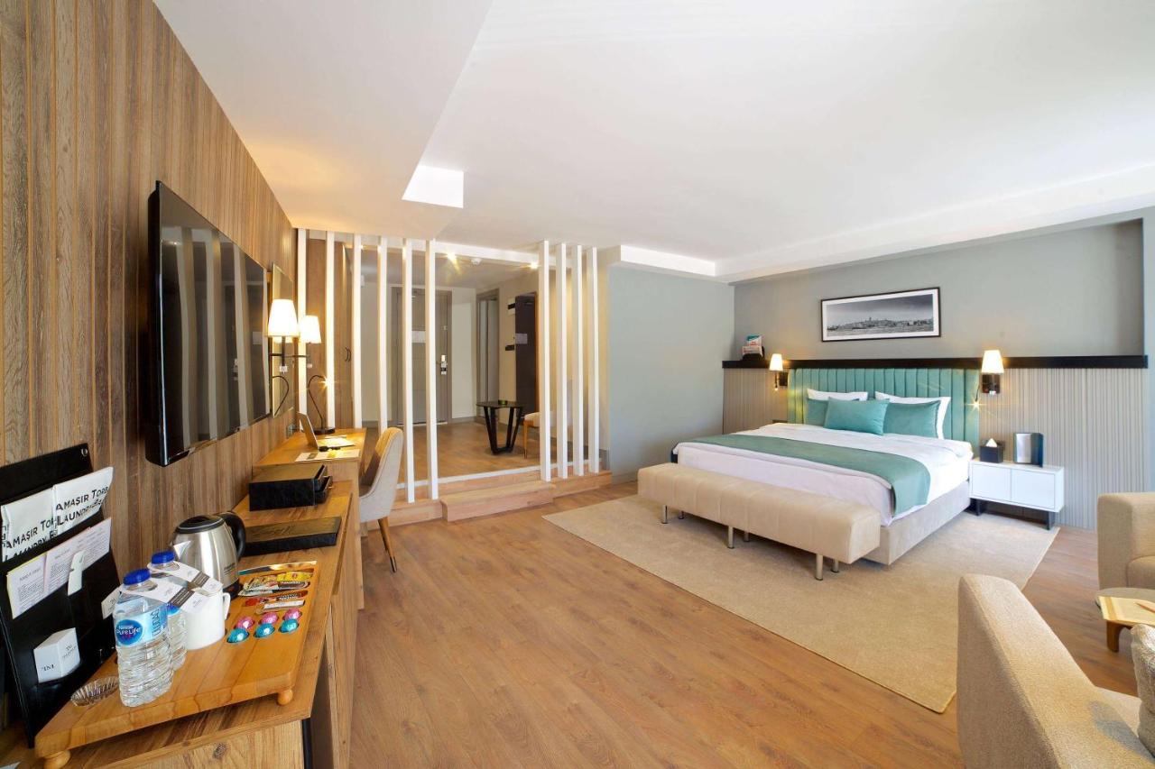 Days Inn By Wyndham Istanbul Arnavutkoy Eksteriør billede